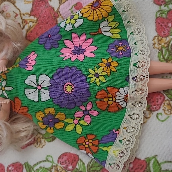 Vintage Barbie Doll - Picture 2 of 6